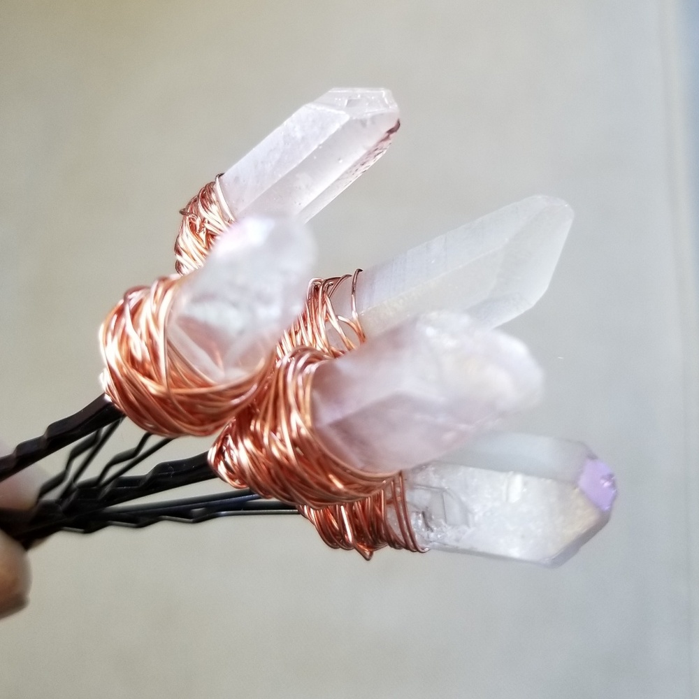 💗New!💗 Pale Pink Crystal Hair Pins - Picture 3 of 5